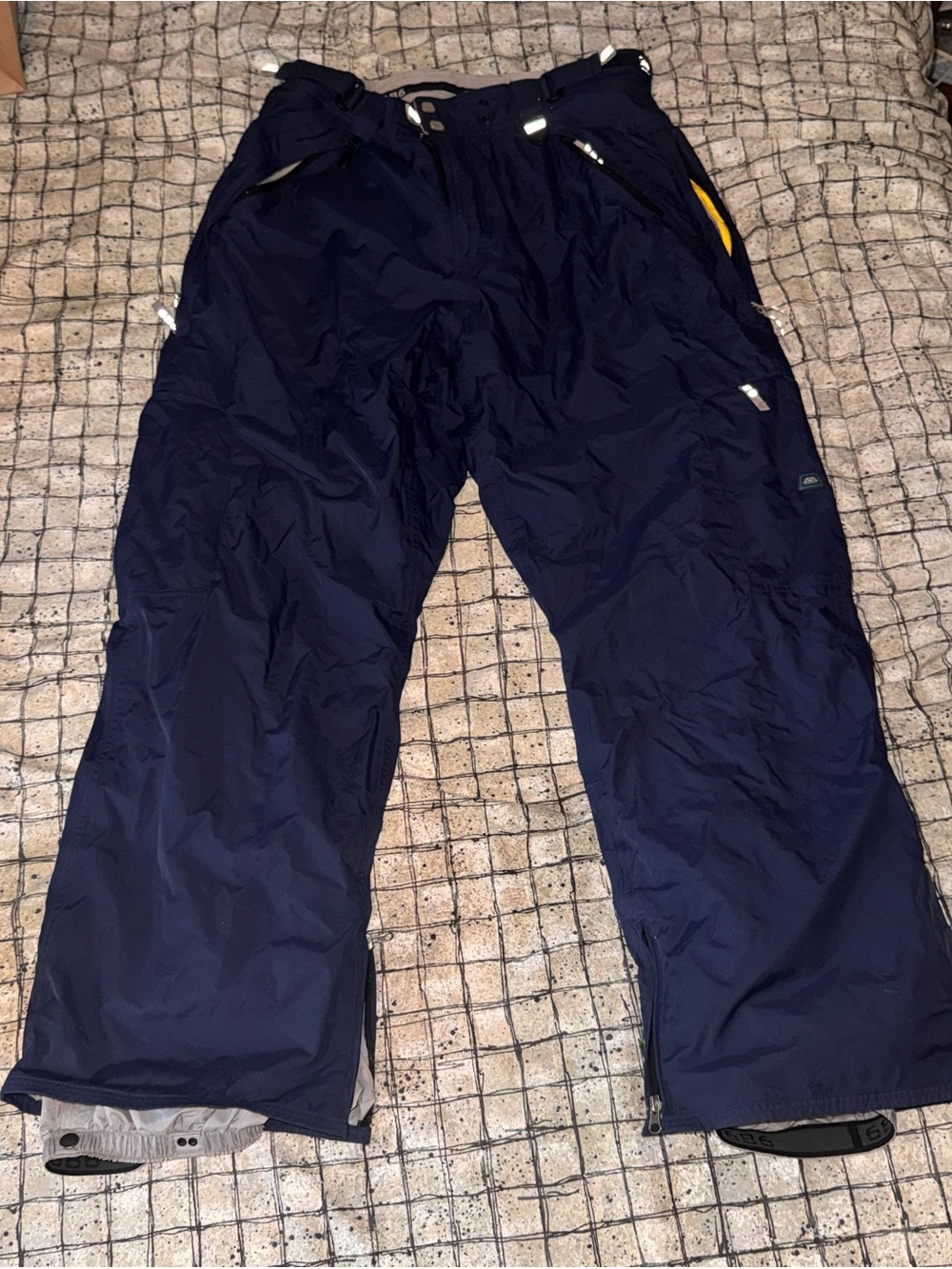 Men’s 686 snow pants